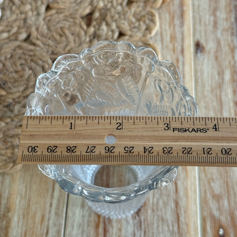 Vintage Borgonova Glass Vase Rose Pattern Italian Pressed Glass - Picture 9 of 9